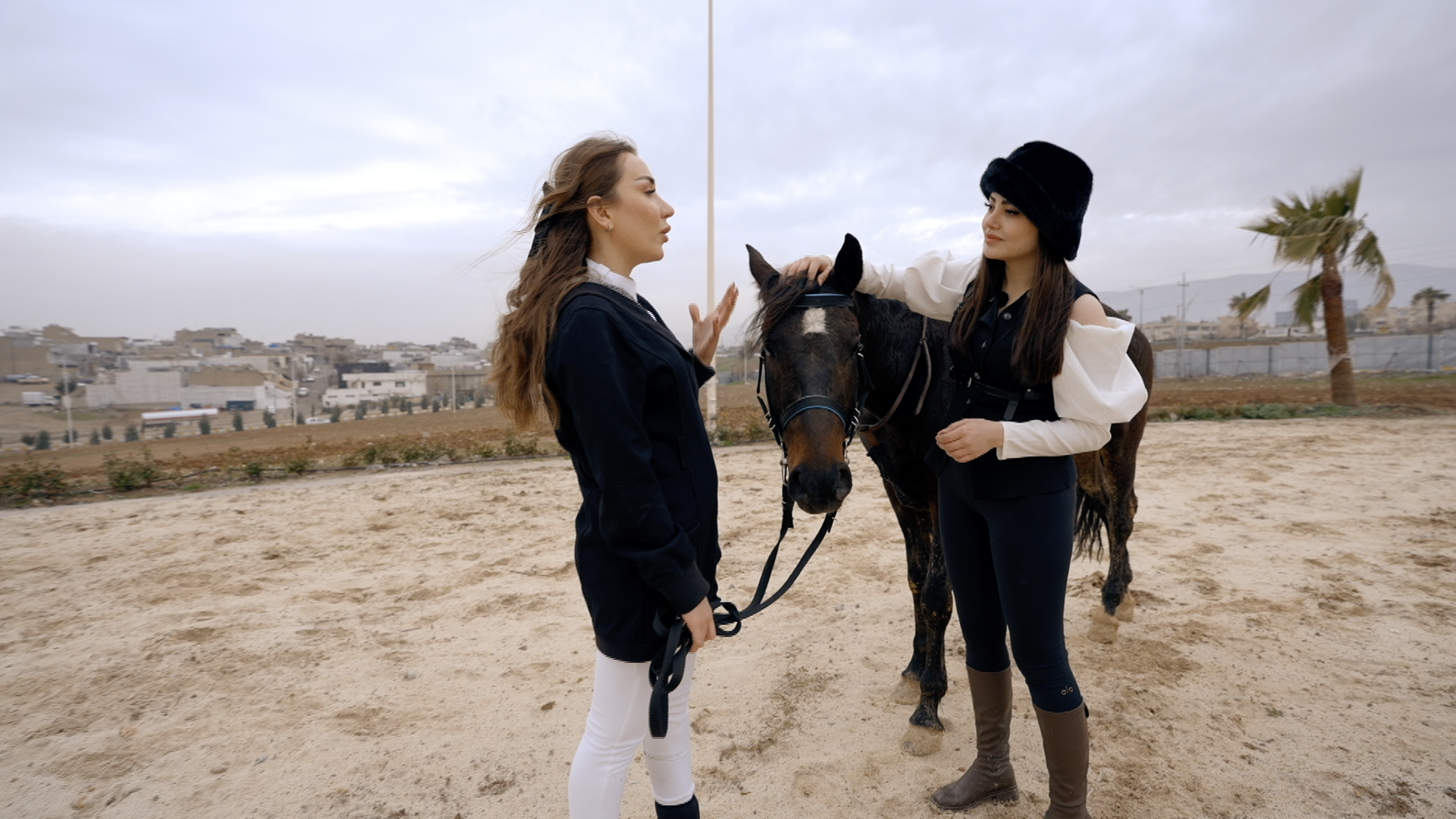 لەنیا کامەران، راهێنەری ئەسپسواری